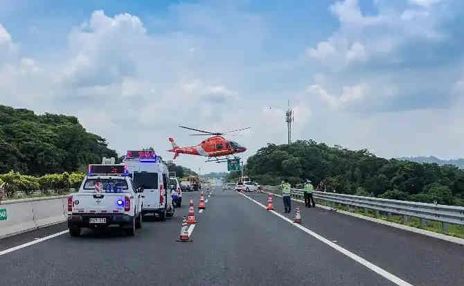 龙胜高速公路汽车救援案例